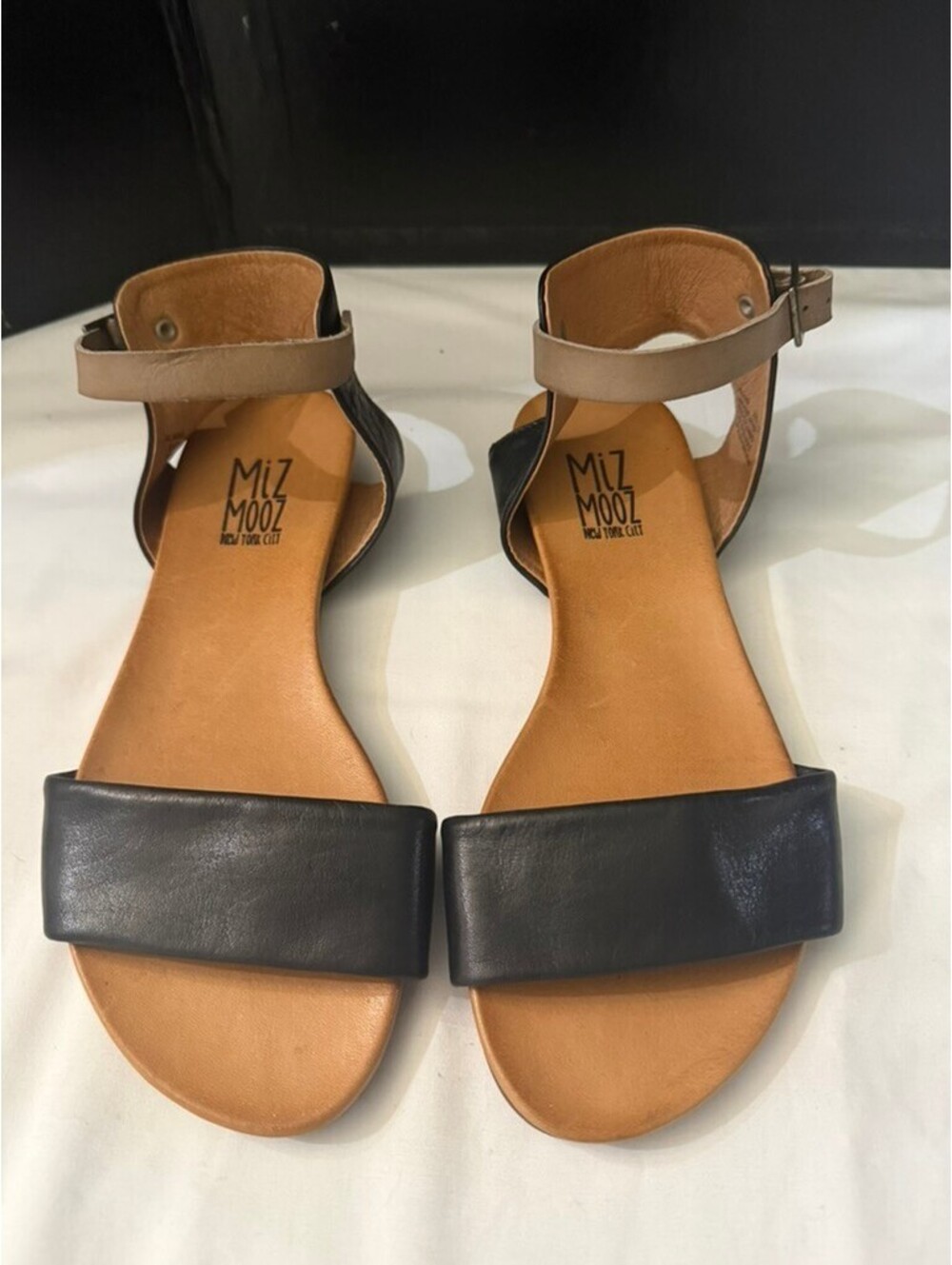 Miz Mooz Women's Leather Ankle Strap Flat Sandals Size 6.5